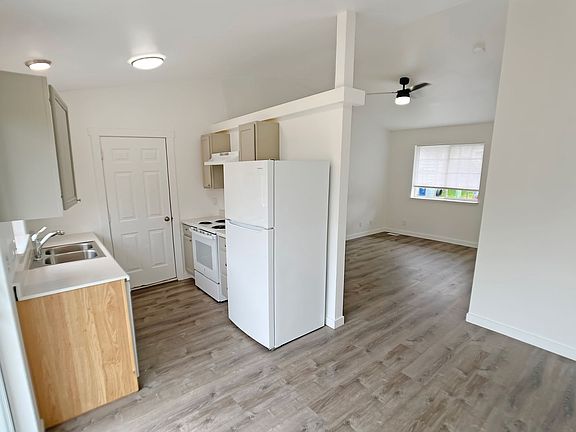 4th image of 5140 N Abbey Ct #0