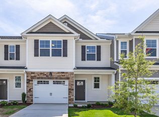 71 Village Edge Dr, Lillington, NC 27546