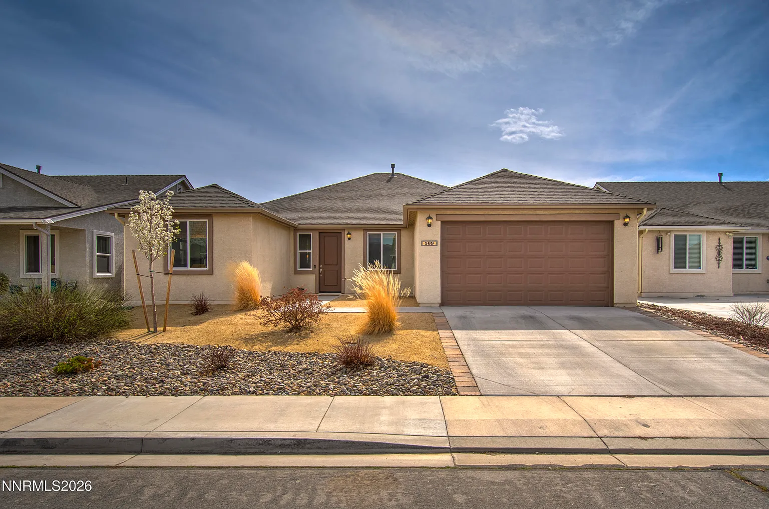 569 Country Hollow Dr photo 1