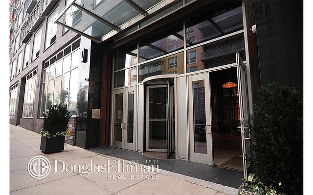 Rented by Douglas Elliman | media 32