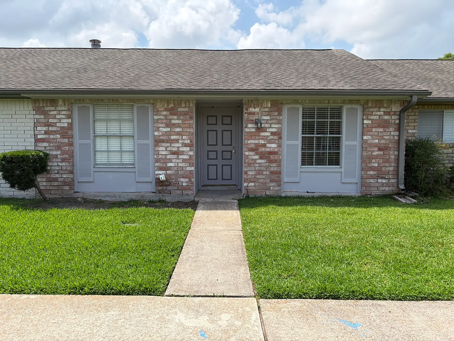 2 bed, 1028 sqft, $1,400 — Photo 1