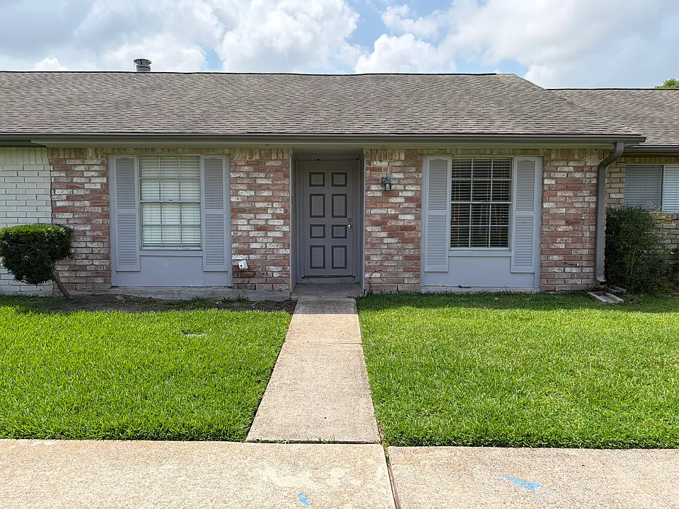 3746 Laura Leigh Ln