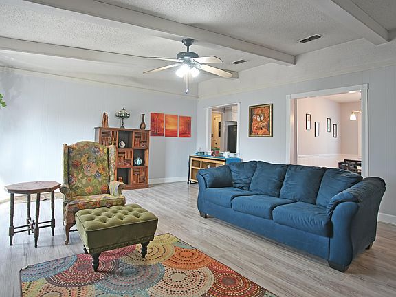 3rd image of 4327 57th St