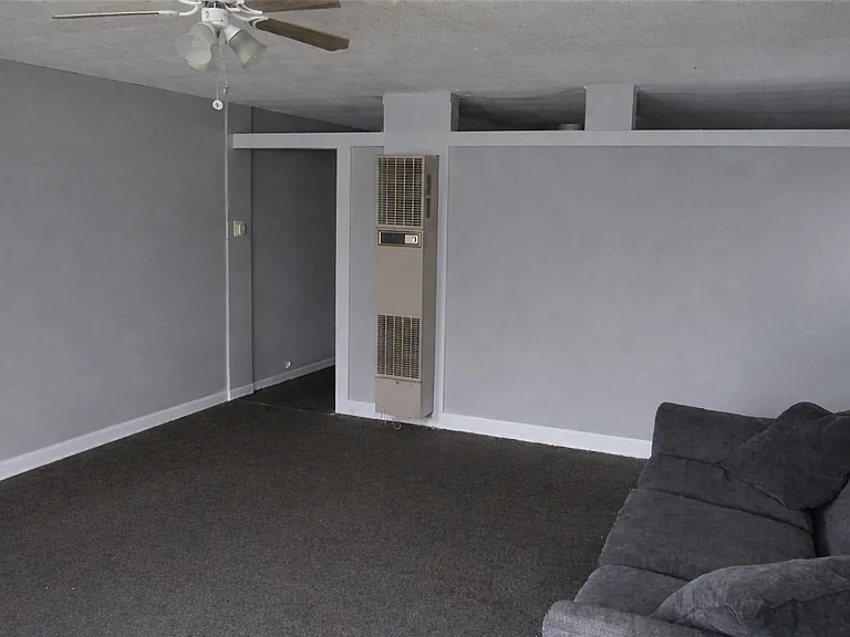 305 W Maple St #1 — Photo 2