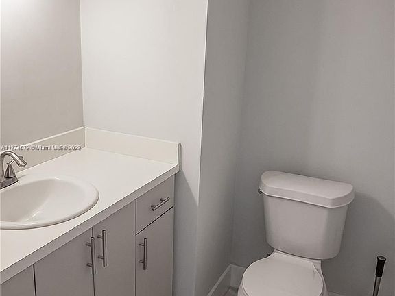5th image of 1300 NE Miami Gardens Dr APT 417E