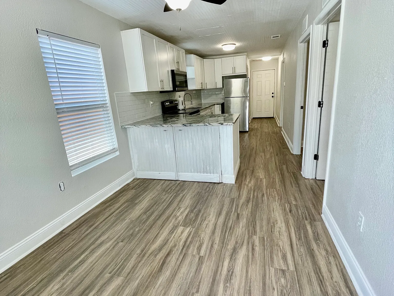 1536 W La Salle St — Photo 2