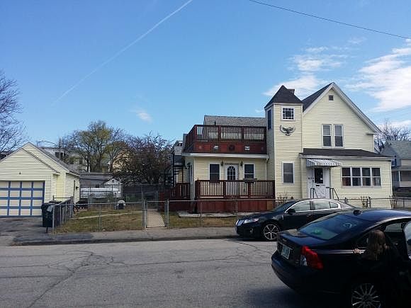 2nd image of 403 Hall St
