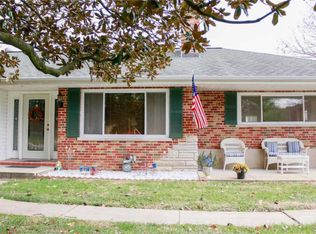 5416 Kerth Rd, Saint Louis, MO 63128
