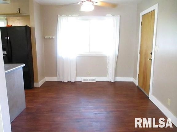 5th image of 3603 N Sterling Ave