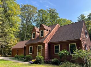166 Rocks Rd, Hatfield, MA 01038