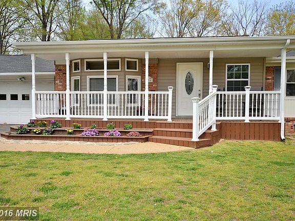 3rd image of 914 Churchill Dr