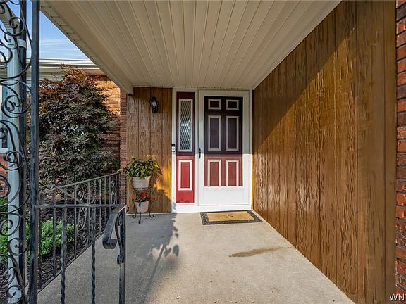 4th image of 26 Rollingwood Dr