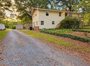 6468 Hampton Rd, Clemmons, NC 27012