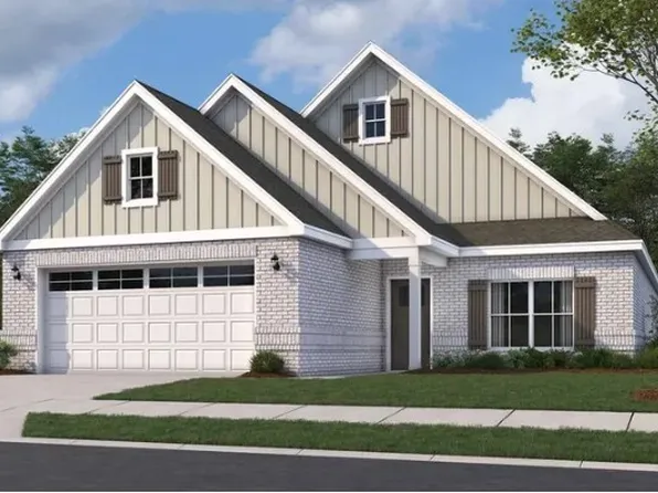 1742 Hidden Lakes Dr, Opelika, AL 36801