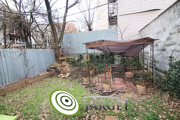 Rented by Target Realty Group | media 8