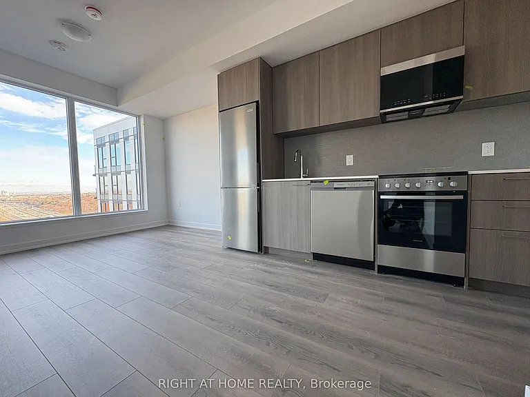 7439 Kingston Rd #1016 — Photo 2