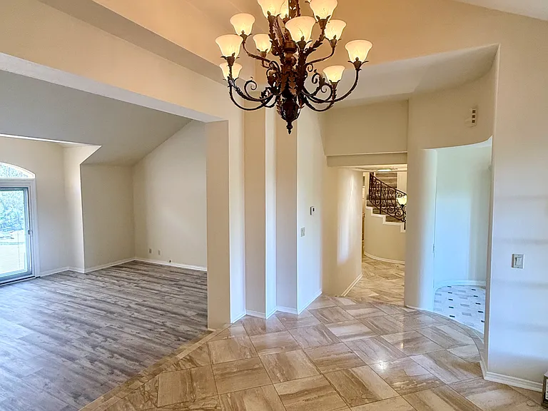 1922 Golden Sky Cir — Photo 10
