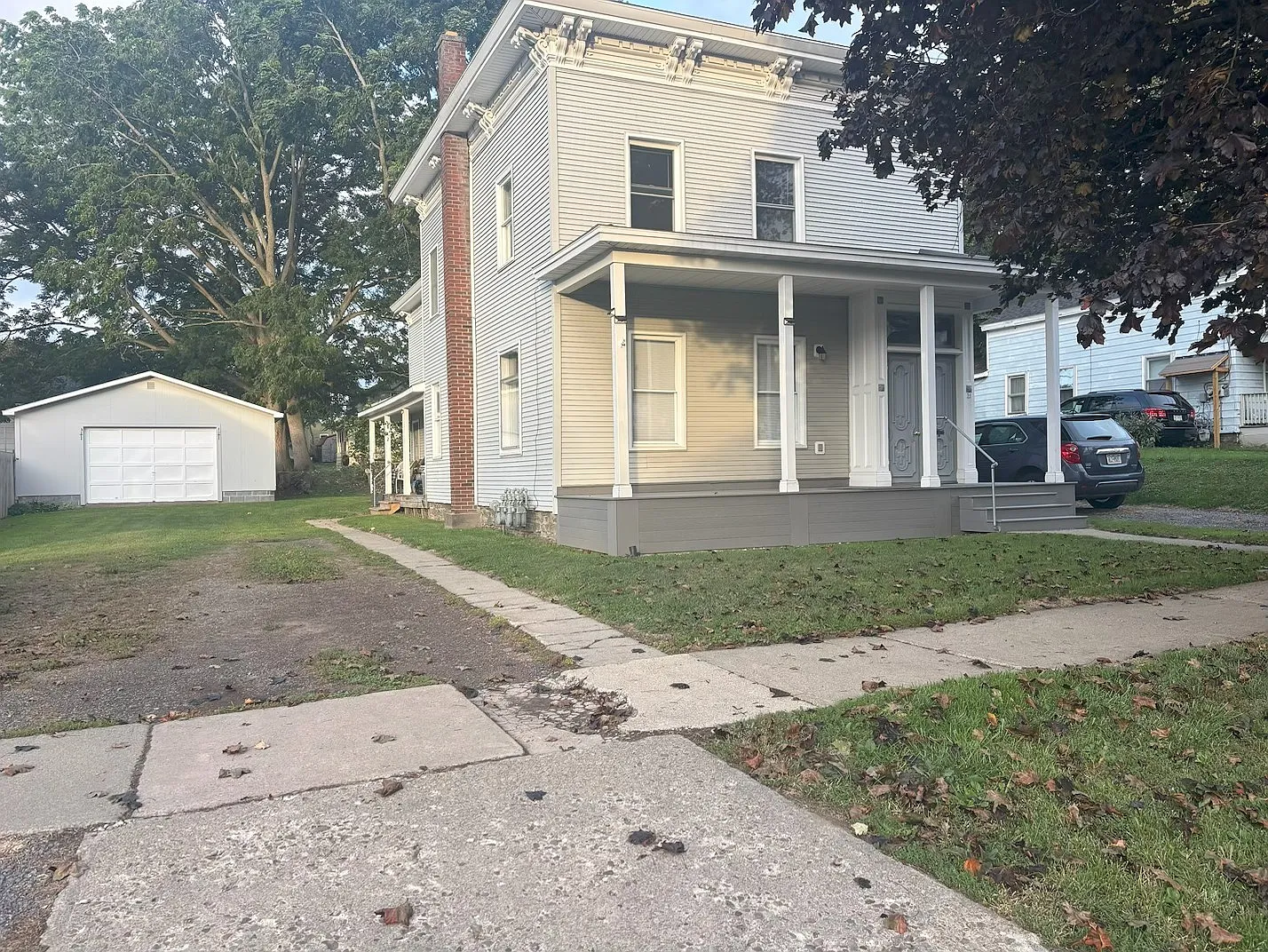 3 bed, 1400 sqft, $1,600 — Photo 2