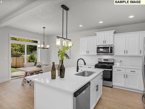 3rd image of 189 SE 46th Ave Lot 23