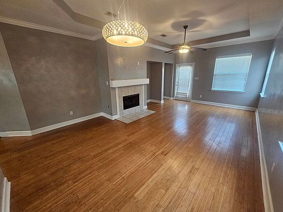 5th image of 5436 Hampton Hill Cir #1