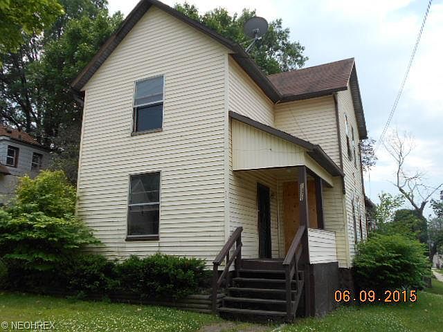 1st image of 1372 Newton St