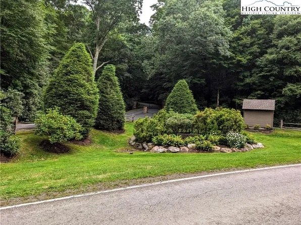 TBD Springhollow (Daisy Ridge #1,2) Road, Banner Elk, NC 28604