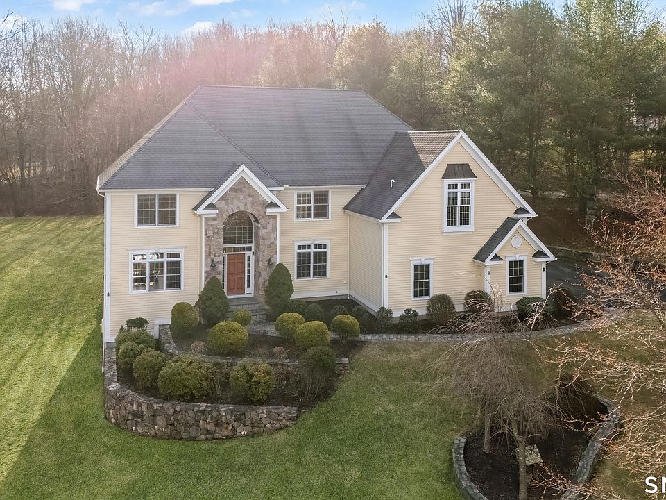 1st image of 68 Charter Ridge Drive
