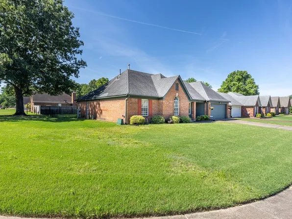 6585 W Grove Dr, Memphis, TN 38135