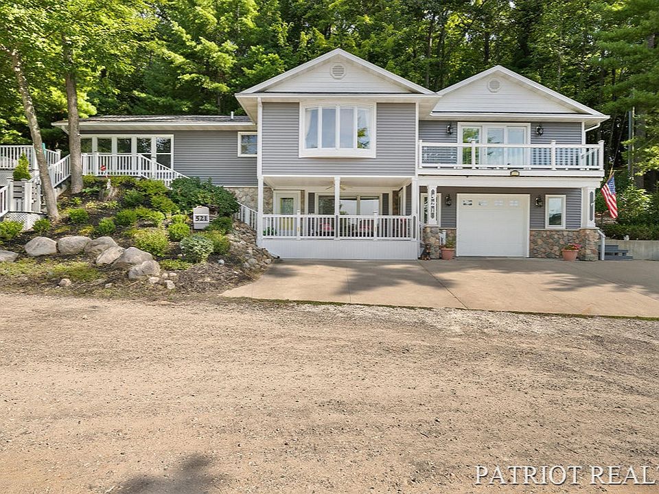 521 E Sawyer Blvd, Newaygo, MI 49337 Zillow
