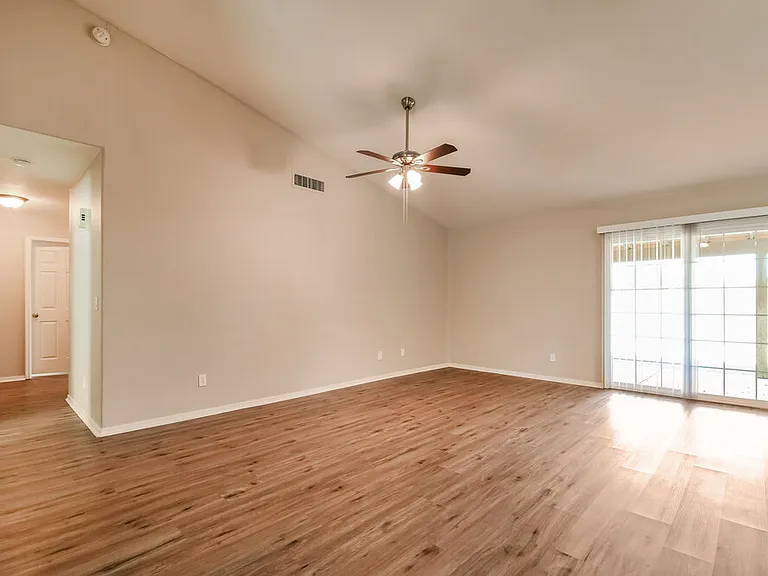 820 N Sailors Way — Photo 8