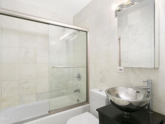 3rd image of 77 Bleecker St APT 915W