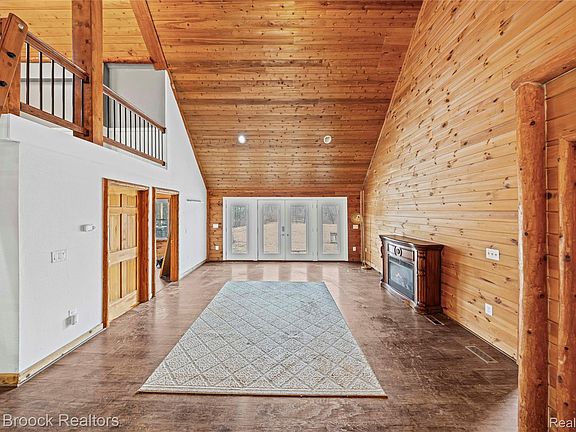 5th image of 5186 Pinckney Rd