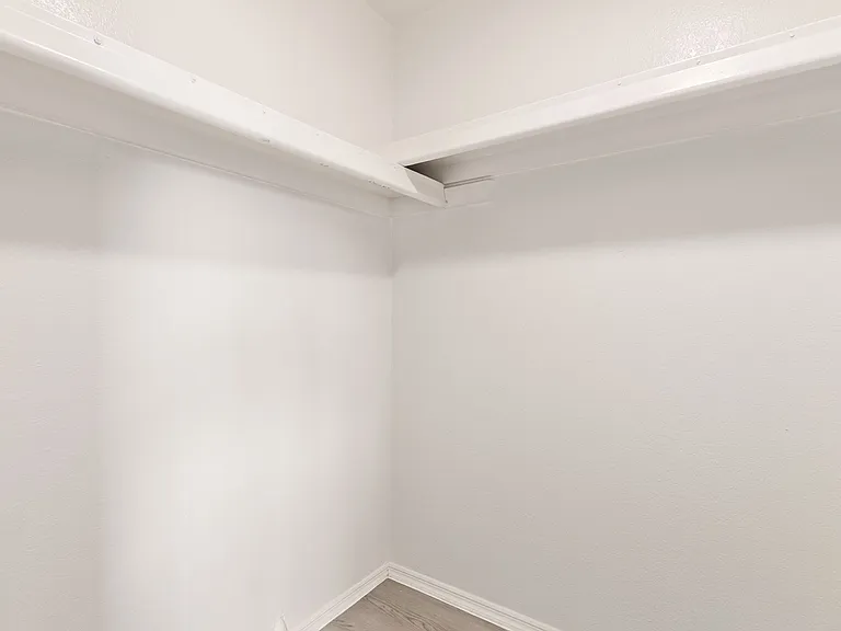 7211 N 54th Ave — Photo 30