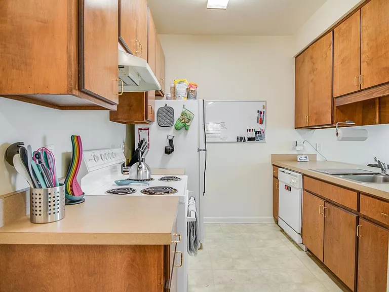 1816 Seay Ct — Photo 8