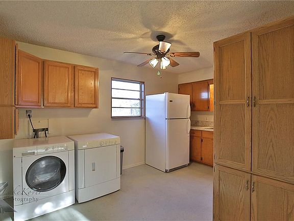 5th image of 209 Greenmeadow Ln
