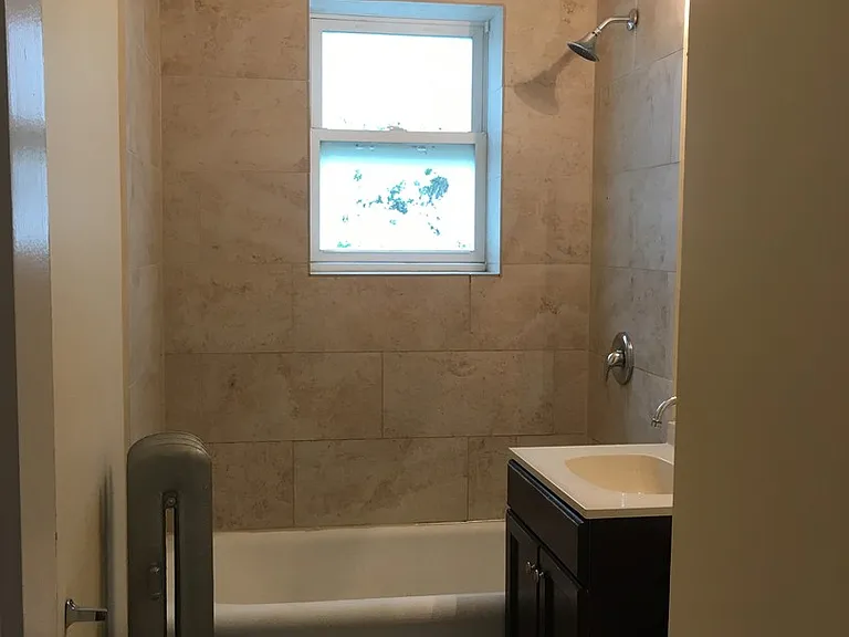 2337-43 W Rosemont Ave #6254-58 — Photo 5