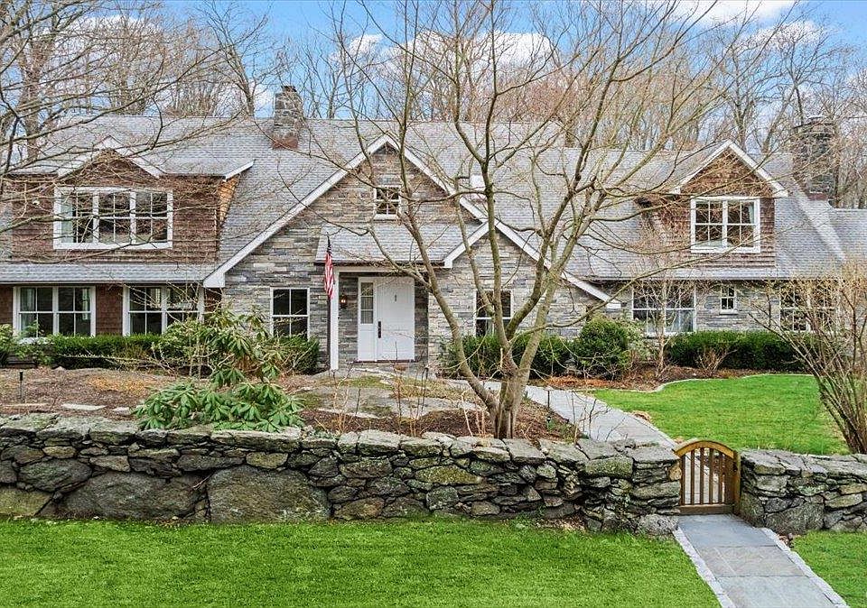 1st image of 28 Winfield Avenue