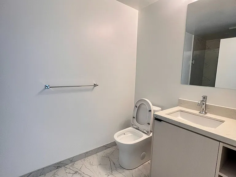 252 Church St #4201 — Photo 8