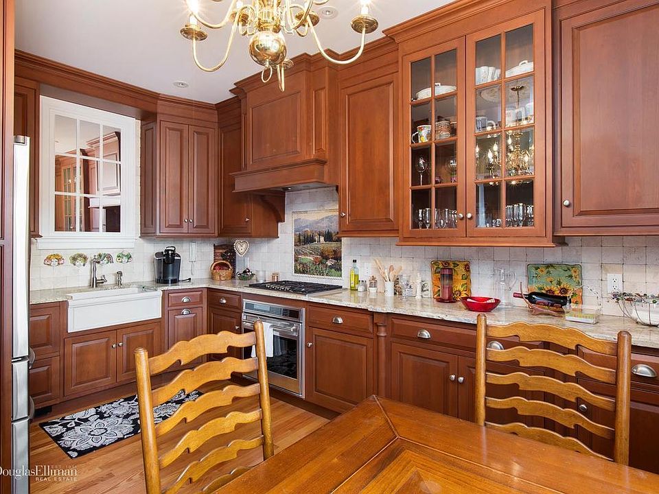 1st image of 67 Park Ave #15B