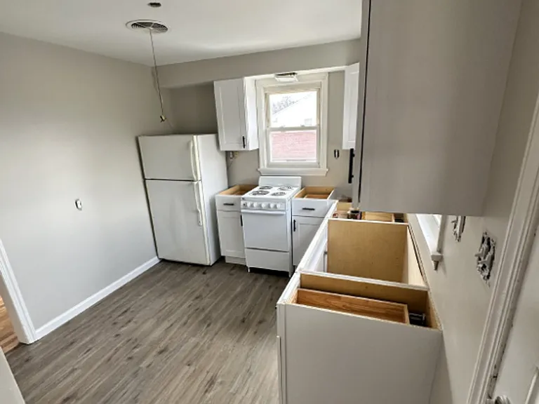 1701 E Greenleaf St — Photo 2
