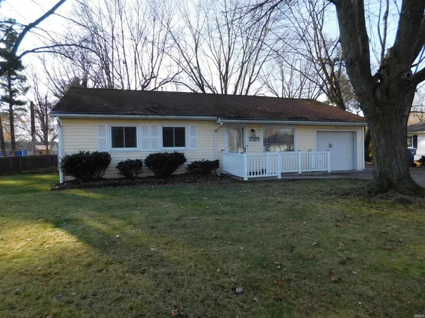 1918 Lynwood Dr, Goshen, IN 46526