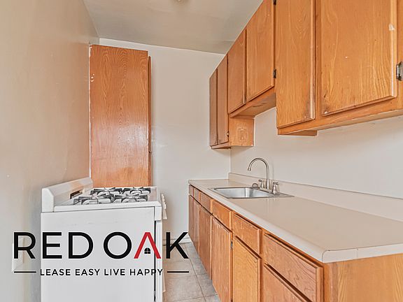 3rd image of 456 3/4 S Cochran Ave #307