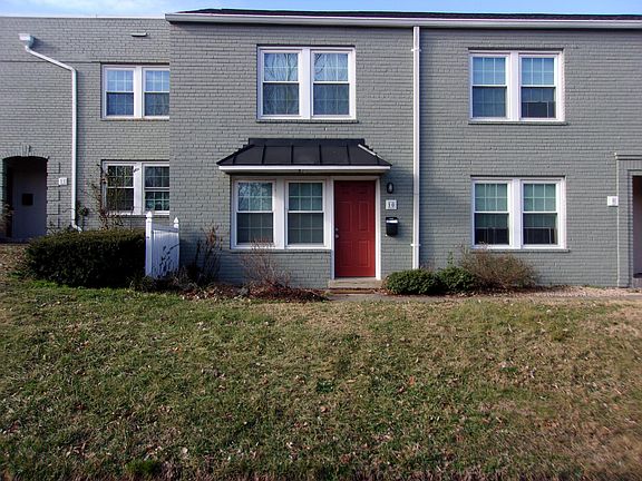 2nd image of 740 N Monroe St #10