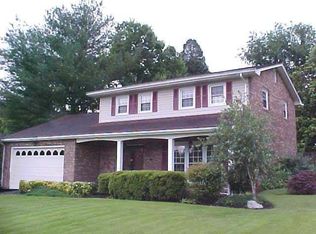 318 Hale Meade Dr, Gray, TN 37615