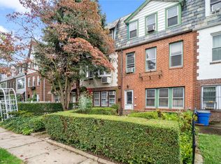 6818 Clyde St, Forest Hills, NY 11375