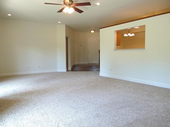 5th image of 1731 Chesapeake Ln