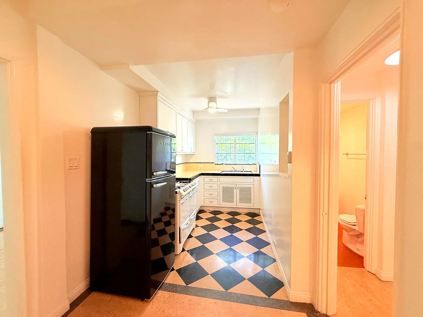 3919 W. 8th Street — Photo 4