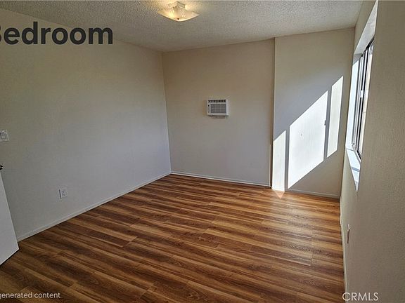 4th image of 614 S Lake St APT E
