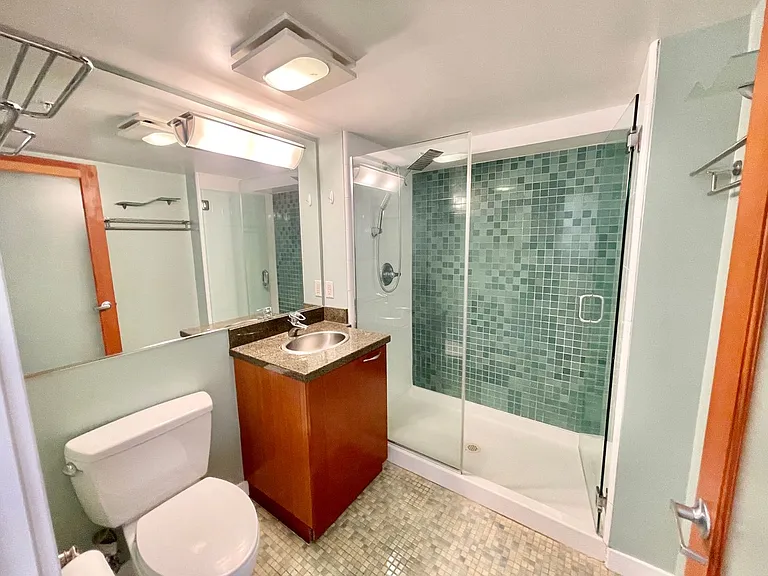 200 Townsend St #32 — Photo 14