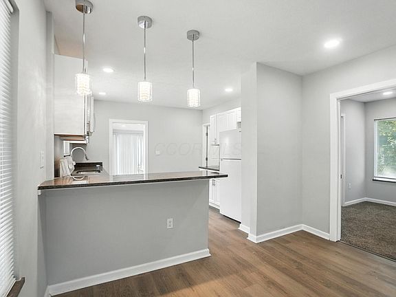 4th image of 548 Ryan Ave